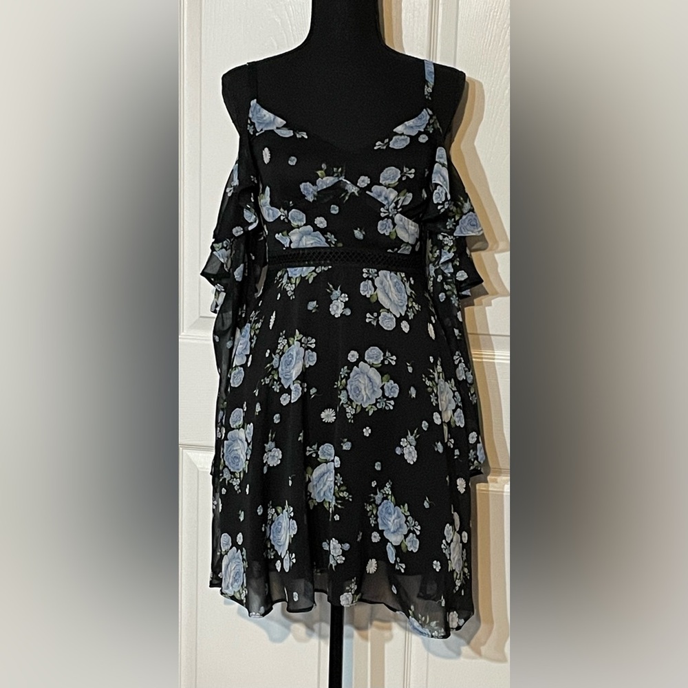 Disney Princess Cold Shoulder Mini Dress Size S - Picture 1 of 6